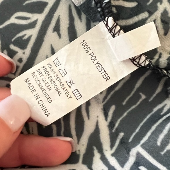 Women’s large black / white kimono - Picture 4 of 5